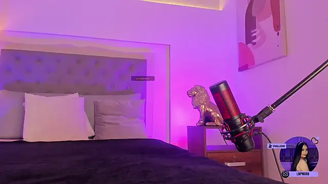 Katte Hood11 online show from 01.30.25