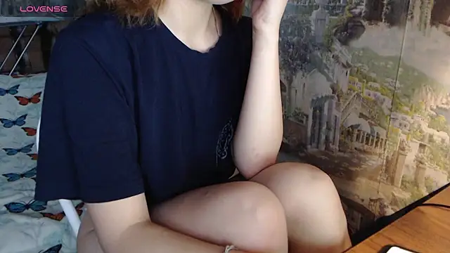 -LauraGold- online show from 12.28.24