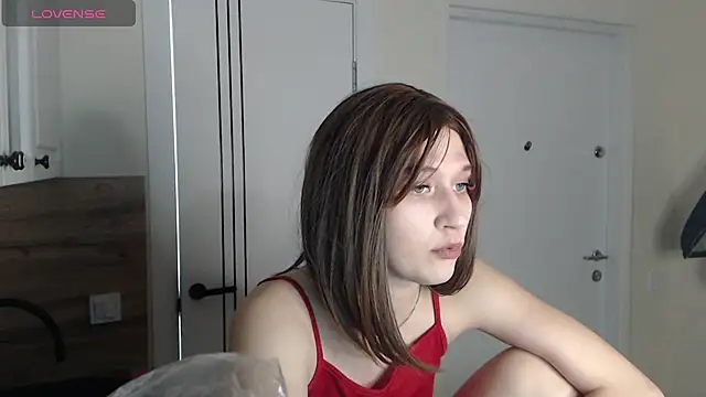 -LauraGold- online show from 02.24.25