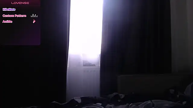 -LauraGold- online show from 03.12.25