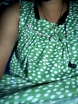 lovelyruhi online show from 02.14.25