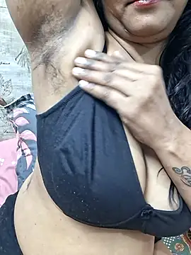 lovelyruhi online show from 10.30.25