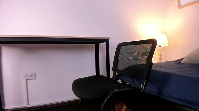 Caroline dh online show from 03.17.26