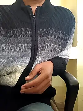 Snapshot of Piyush_2024 chatting on 12.26.24 Piyush 2024 online show from 12.26.24