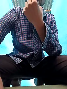 Snapshot of Piyush_2024 chatting on 12.29.24 Piyush 2024 online show from 12.29.24