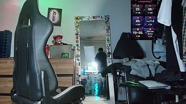 Nickhot0609 online show from 11.24.25