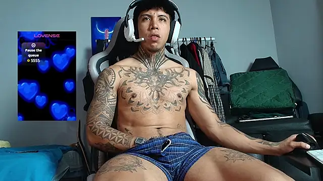 Nickhot0609 online show from 03.25.26