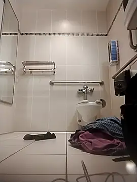 Snapshot of axelongshaft69 chatting on 12.03.25 axelongshaft69 online show from 12.03.25