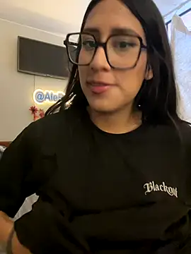 AleFantasy0001 online show from 11.23.25