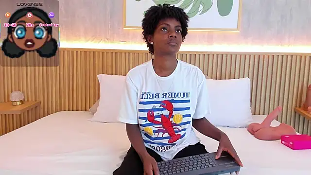 Snapshot of kenya_stone_1 chatting on 10.21.25 kenya stone 1 online show from 10.21.25