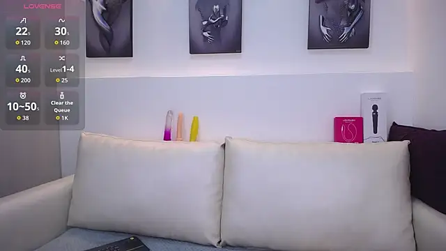 Melodi Roux online show from 10.06.25