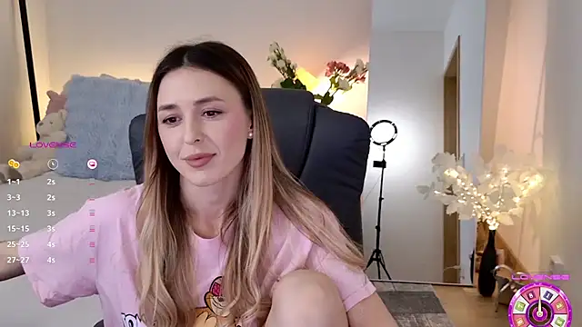 Sophie Enzo online show from 03.18.25