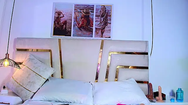 Snapshot of Emma_Payton chatting on 10.24.25 Emma Payton online show from 10.24.25