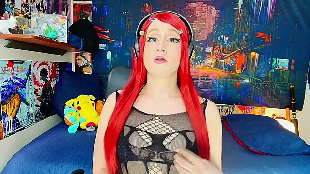 Snapshot of HakuRukushka chatting on 10.25.25 HakuRukushka online show from 10.25.25