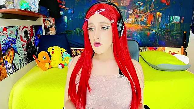 Snapshot of HakuRukushka chatting on 10.29.25 HakuRukushka online show from 10.29.25