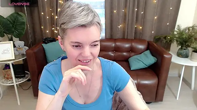 Cutie Erikaa1 online show from 12.28.24