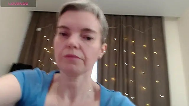 Cutie Erikaa1 online show from 12.28.24