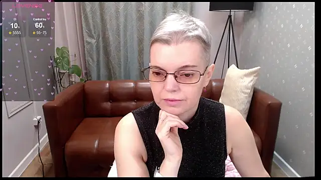 Cutie Erikaa1 online show from 11.18.25