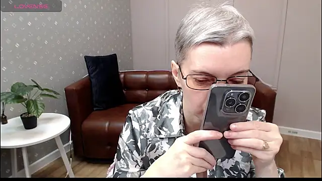 Cutie Erikaa1 online show from 12.19.25