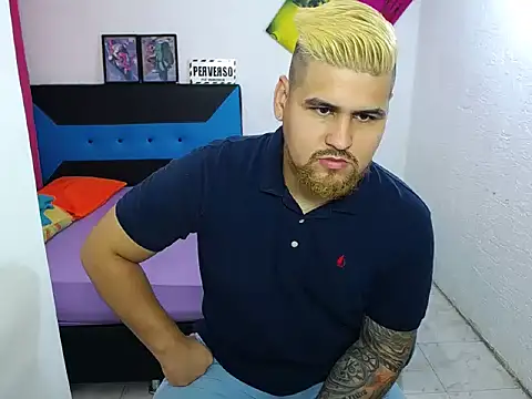 pitbullveryhot online show from 12.04.24