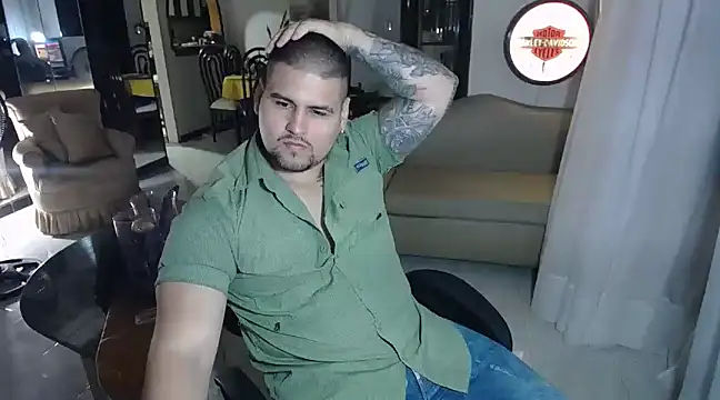 pitbullveryhot online show from 02.15.25