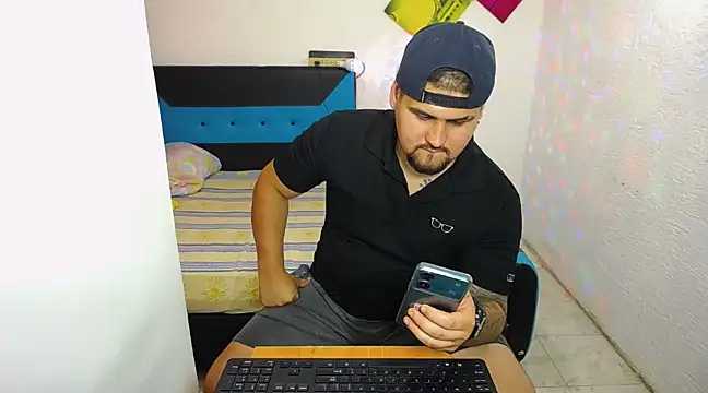 pitbullveryhot online show from 03.15.25