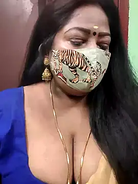 Snapshot of maniisha chatting on 01.02.25 maniisha online show from 01.02.25