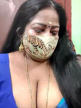 Snapshot of maniisha chatting on 01.18.25 maniisha online show from 01.18.25
