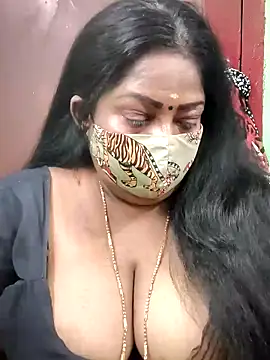 Snapshot of maniisha chatting on 01.19.25 maniisha online show from 01.19.25