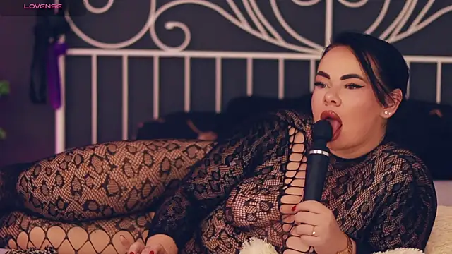 MissLilaa online show from 11.21.25