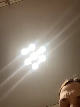 Snapshot of Janet_Welder chatting on 10.19.25 Janet Welder online show from 10.19.25