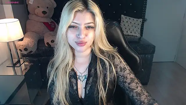 Kitty fox b online show from 03.21.25