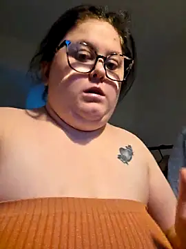 Tallulah-mae-xoxox online show from 12.18.25