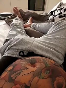 Snapshot of tattooedtwc chatting on 10.02.25 tattooedtwc online show from 10.02.25