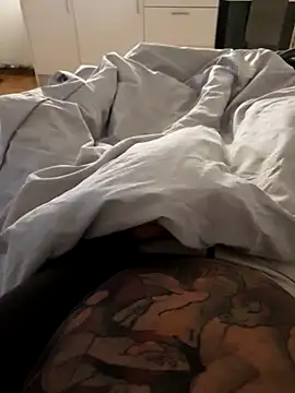 Snapshot of tattooedtwc chatting on 10.05.25 tattooedtwc online show from 10.05.25