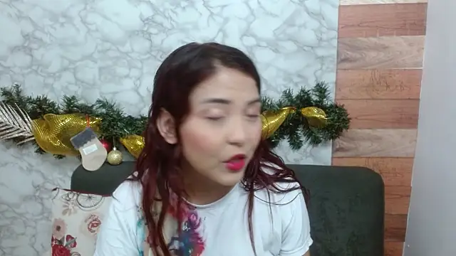 Snapshot of allysonn_fox chatting on 01.08.25 allysonn fox online show from 01.08.25
