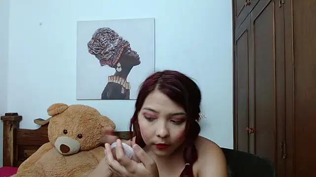 Snapshot of allysonn_fox chatting on 01.31.25 allysonn fox online show from 01.31.25