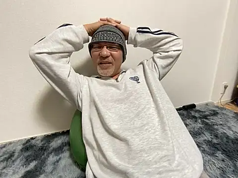 Snapshot of Grandpa29hijii chatting on 03.03.25 Grandpa29hijii online show from 03.03.25