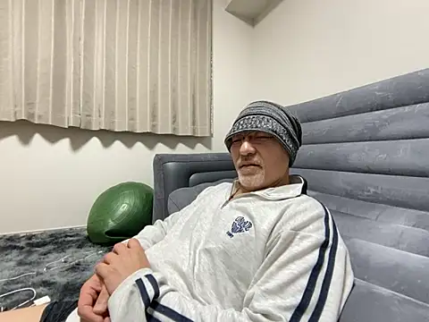 Snapshot of Grandpa29hijii chatting on 03.13.25 Grandpa29hijii online show from 03.13.25