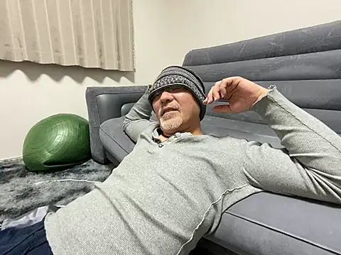 Snapshot of Grandpa29hijii chatting on 03.18.25 Grandpa29hijii online show from 03.18.25