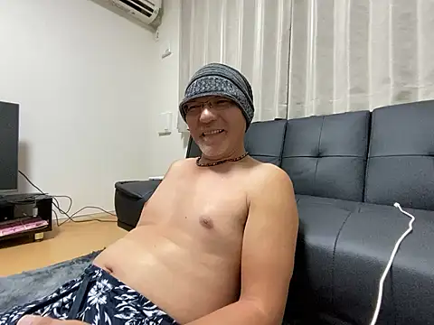 Snapshot of Grandpa29hijii chatting on 10.08.25 Grandpa29hijii online show from 10.08.25