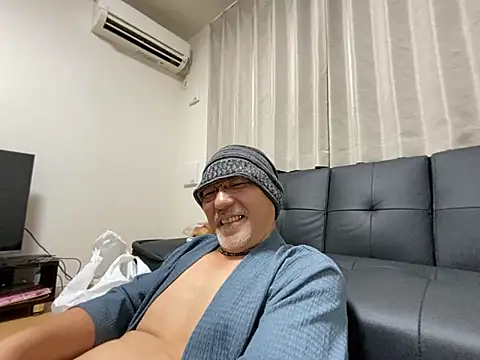 Snapshot of Grandpa29hijii chatting on 10.10.25 Grandpa29hijii online show from 10.10.25