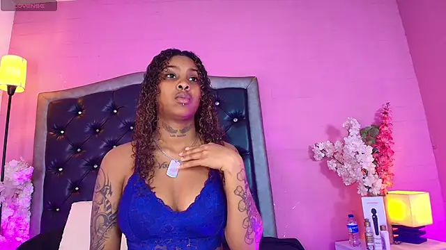 Snapshot of Triipsy chatting on 09.16.25 Triipsy online show from 09.16.25