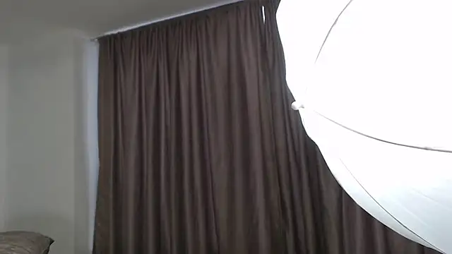 aleejhandraa online show from 10.03.25