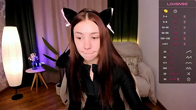 Snapshot of MilliBrown_ chatting on 01.28.25 MilliBrown  online show from 01.28.25