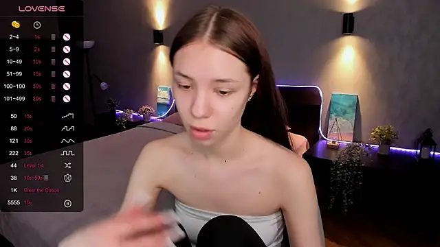 Snapshot of MilliBrown_ chatting on 02.28.25 MilliBrown  online show from 02.28.25