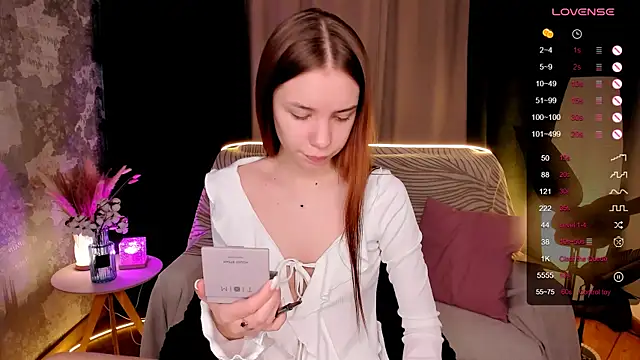 Snapshot of MilliBrown_ chatting on 10.13.25 MilliBrown  online show from 10.13.25