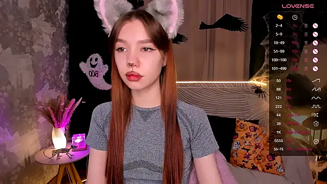 Snapshot of MilliBrown_ chatting on 10.25.25 MilliBrown  online show from 10.25.25