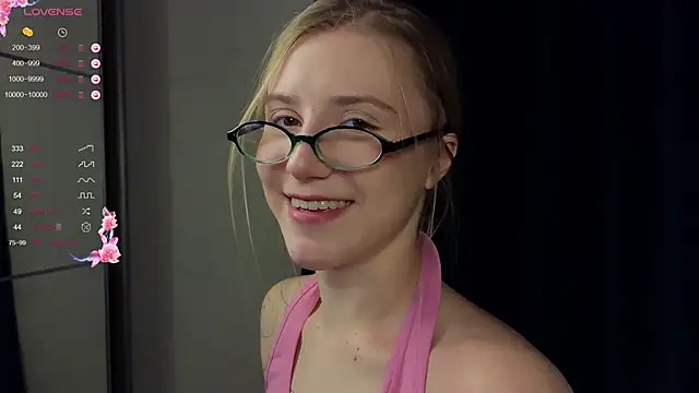 Snapshot of ArianaMur chatting on 01.16.25 ArianaMur online show from 01.16.25