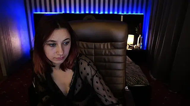 Snapshot of Roxy_Rayy chatting on 03.05.25 Roxy Rayy online show from 03.05.25